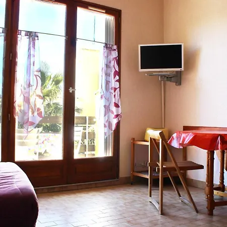 2 Chambres, Terrasse Vue Piscine, Parking, Proche Plage Et Village Naturiste -ref Est14j