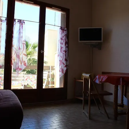 2 Chambres, Terrasse Vue Piscine, Parking, Proche Plage Et Village Naturiste -ref Est14j Διαμέρισμα